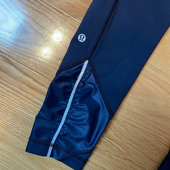 Lululemon Capri Leggings - Picture 6 of 7